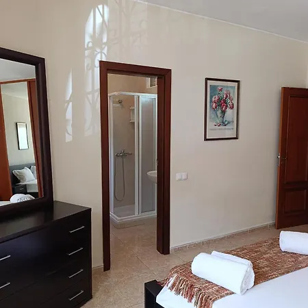 Casa Gomez A * البوفيرا